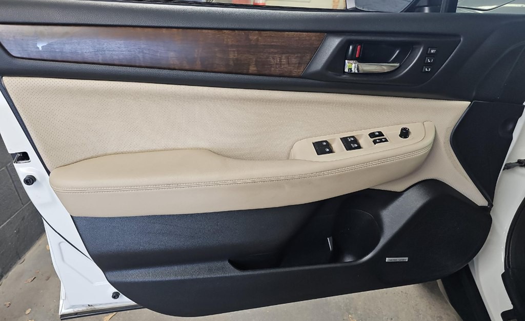 2015 Subaru Outback Image 14