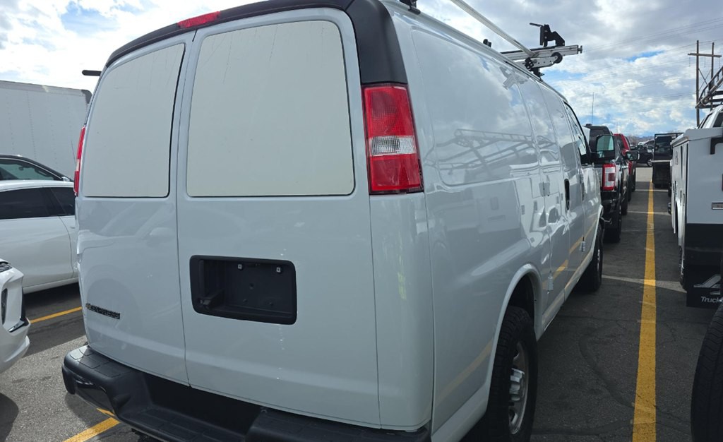 2020 Chevrolet Express Image 2