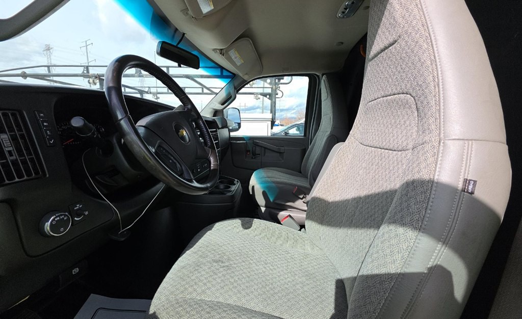 2020 Chevrolet Express Image 11