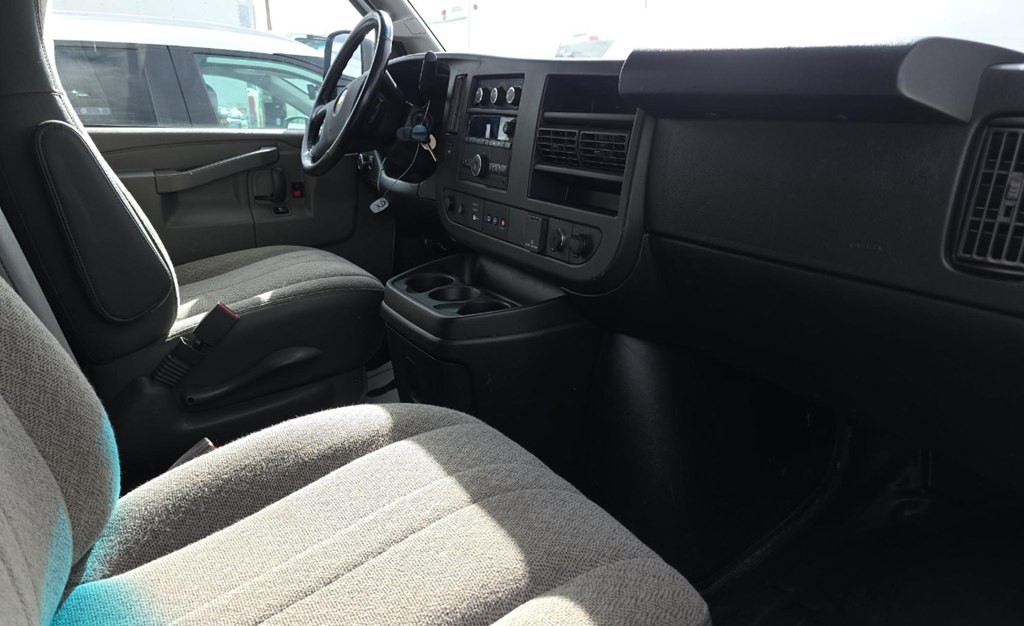 2020 Chevrolet Express Image 12