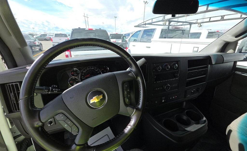2020 Chevrolet Express Image 14