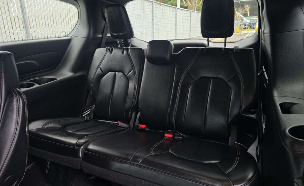 2023 Chrysler Pacifica Image 10