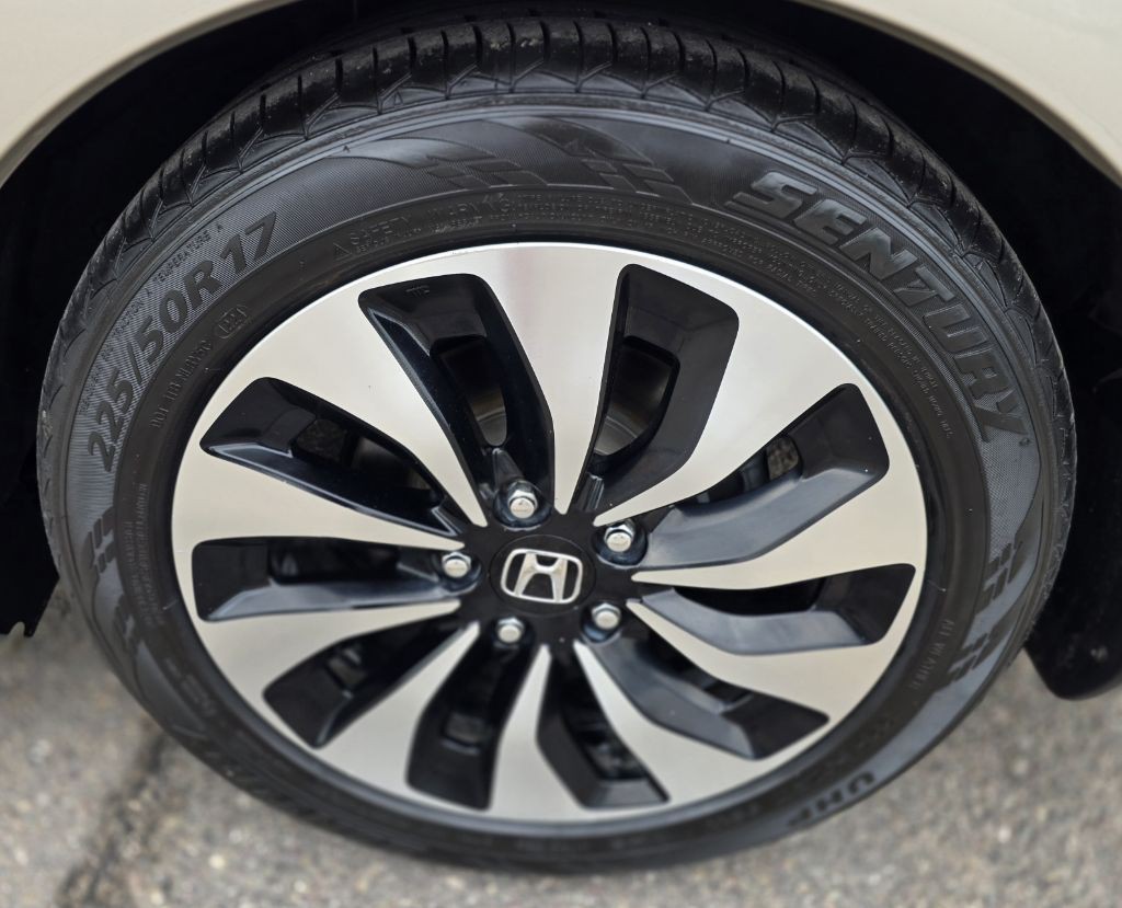2015 Honda Accord Image 9