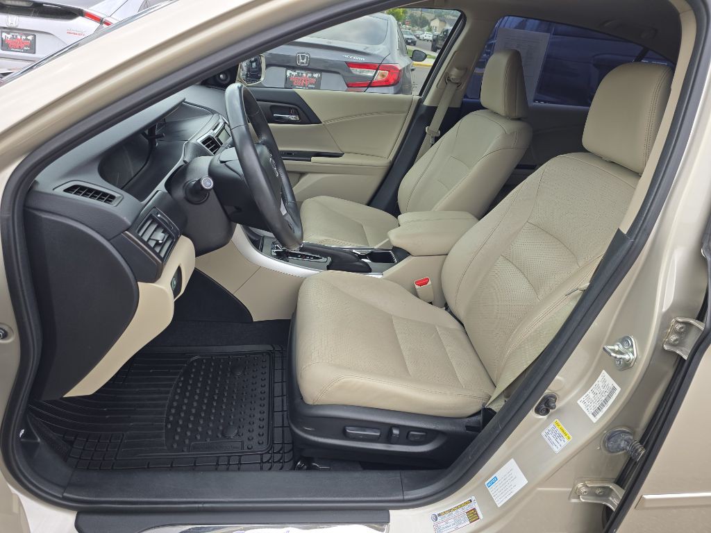 2015 Honda Accord Image 11