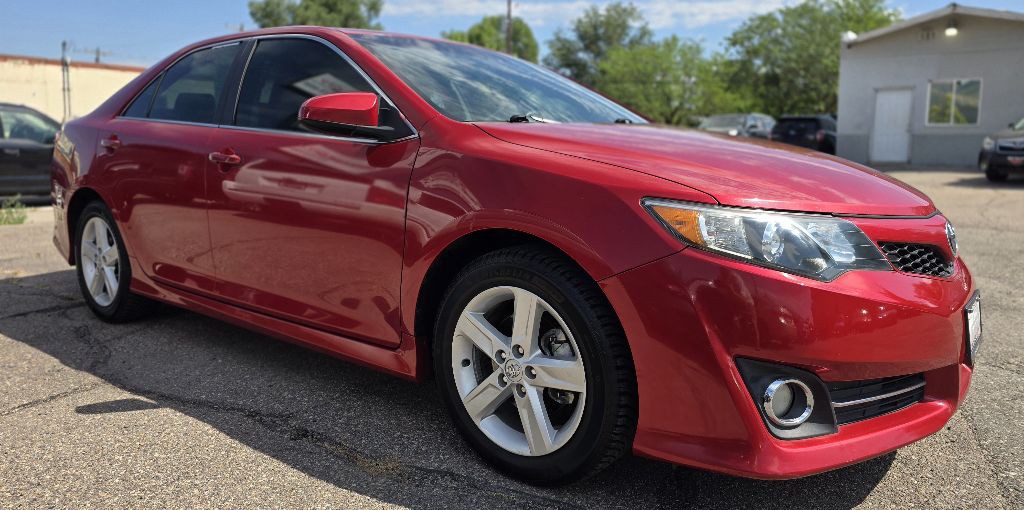 2013 Toyota Camry Image 3