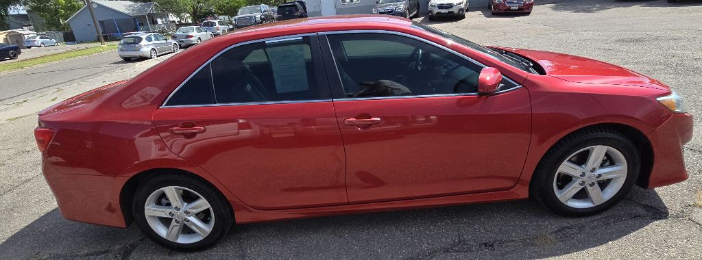 2013 Toyota Camry Image 4