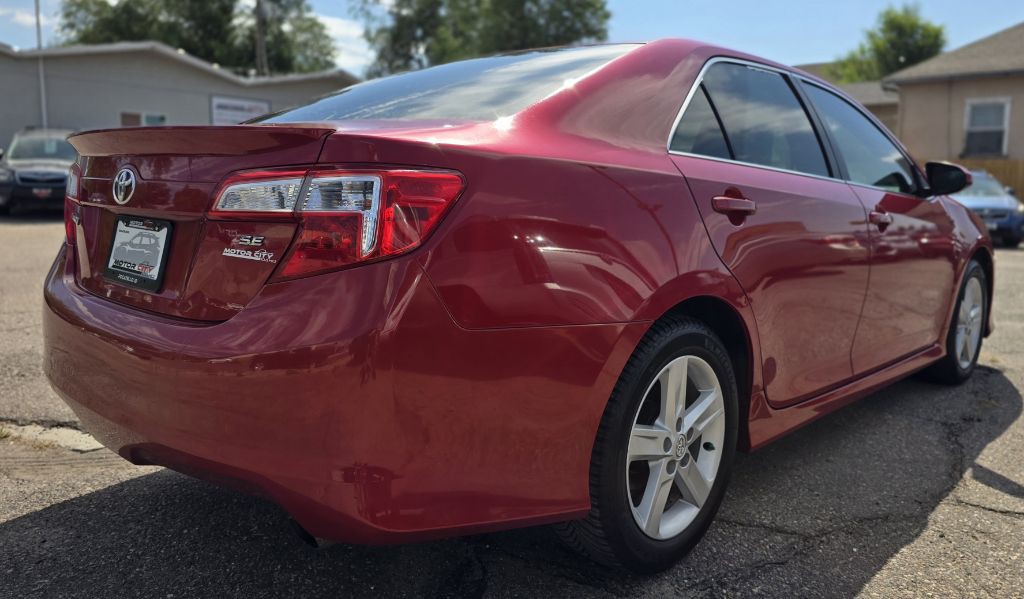 2013 Toyota Camry Image 5