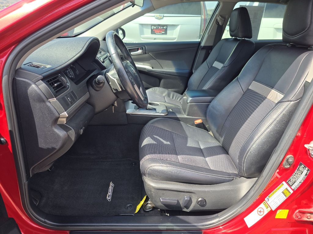 2013 Toyota Camry Image 11
