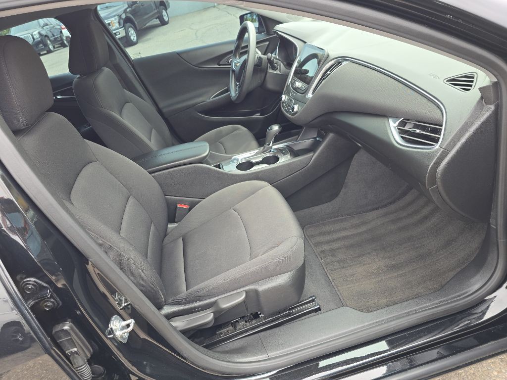 2020 Chevrolet Malibu Image 40