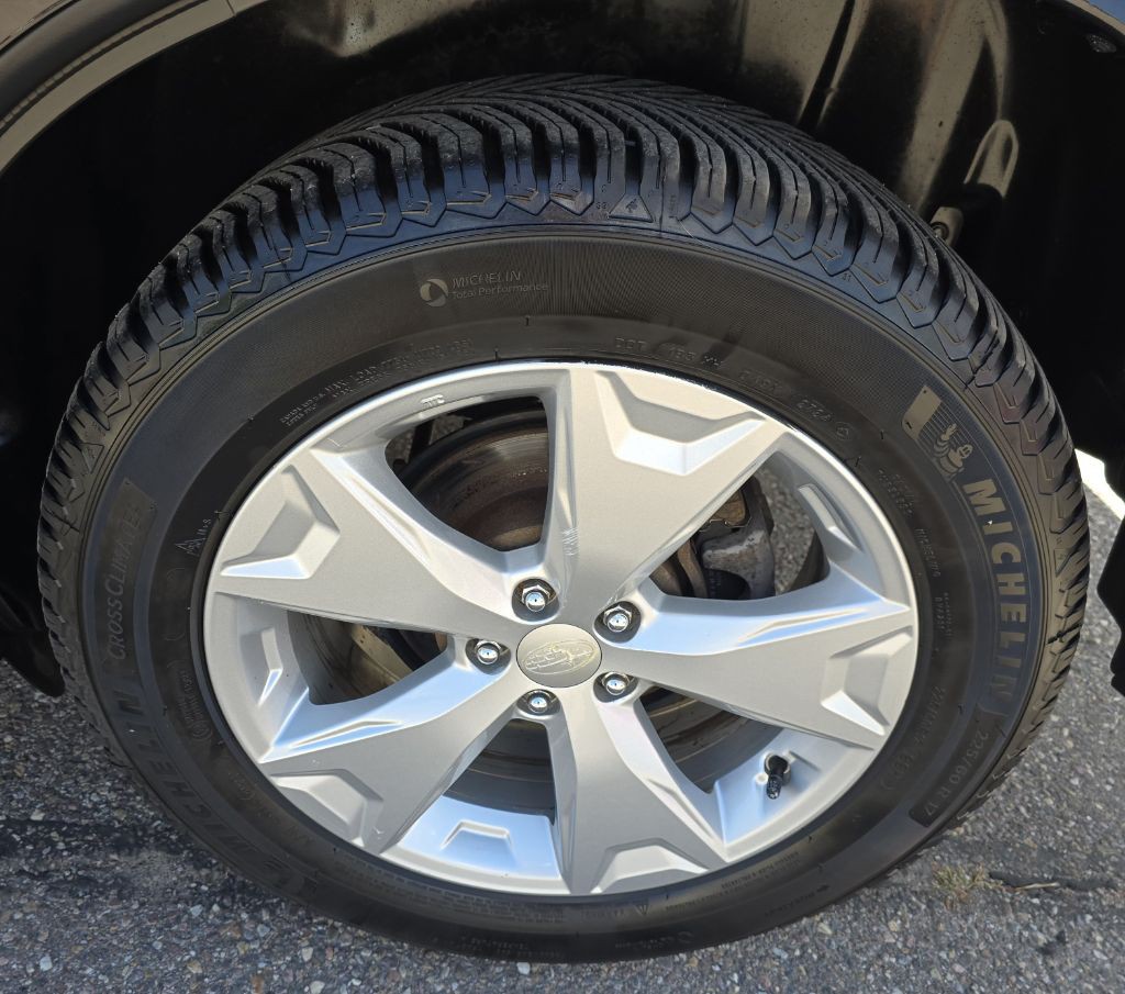 2016 Subaru Forester Image 9