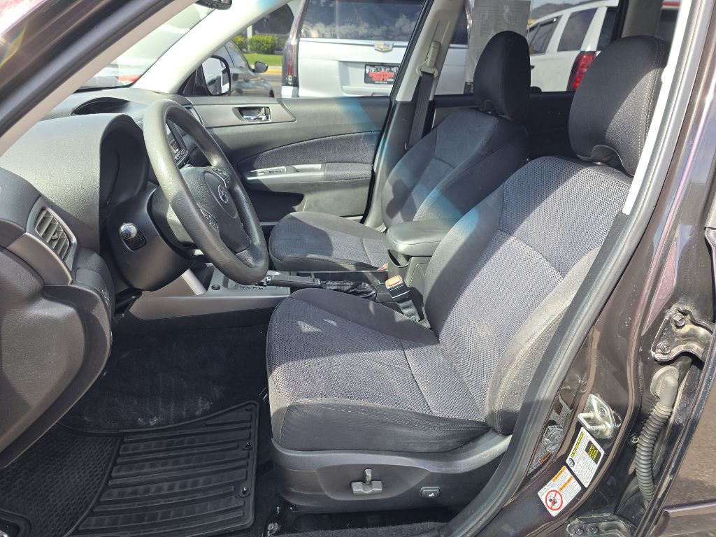 2013 Subaru Forester Image 11