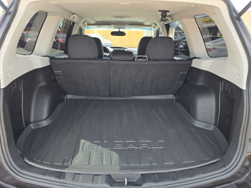 2013 Subaru Forester Image 16