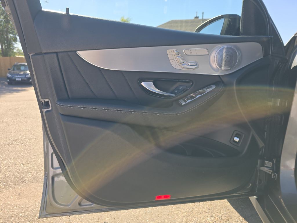 2019 Mercedes-Benz GLC-Class Image 10
