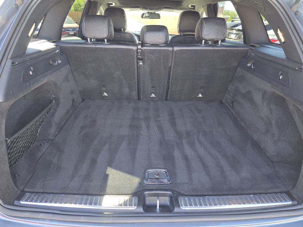 2019 Mercedes-Benz GLC-Class Image 16