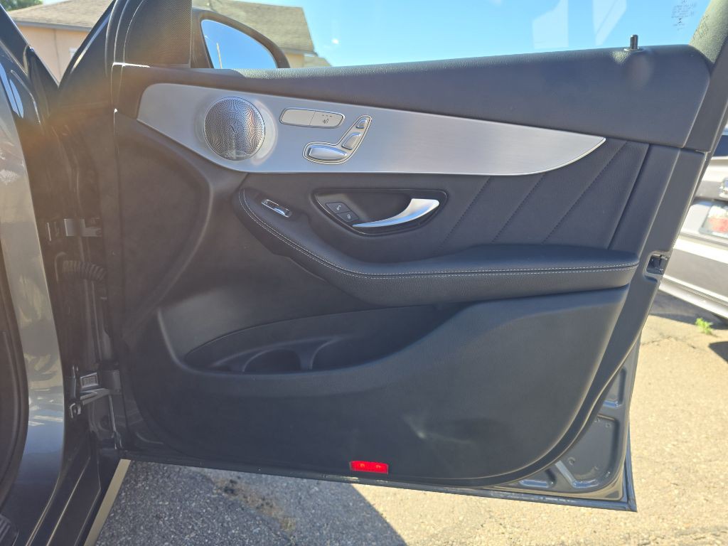 2019 Mercedes-Benz GLC-Class Image 18