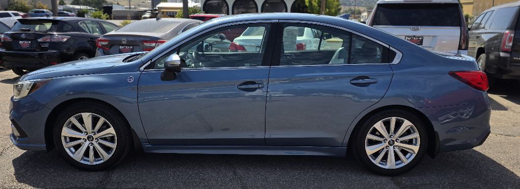 2018 Subaru Legacy Image 8