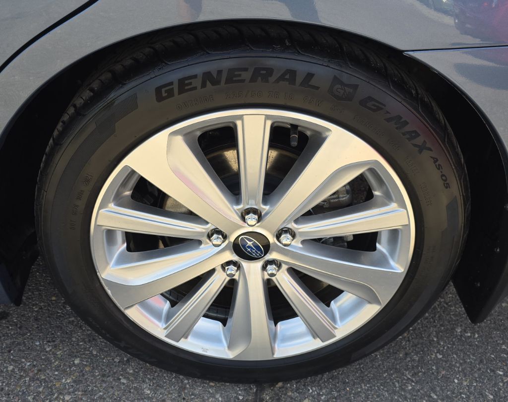 2018 Subaru Legacy Image 9