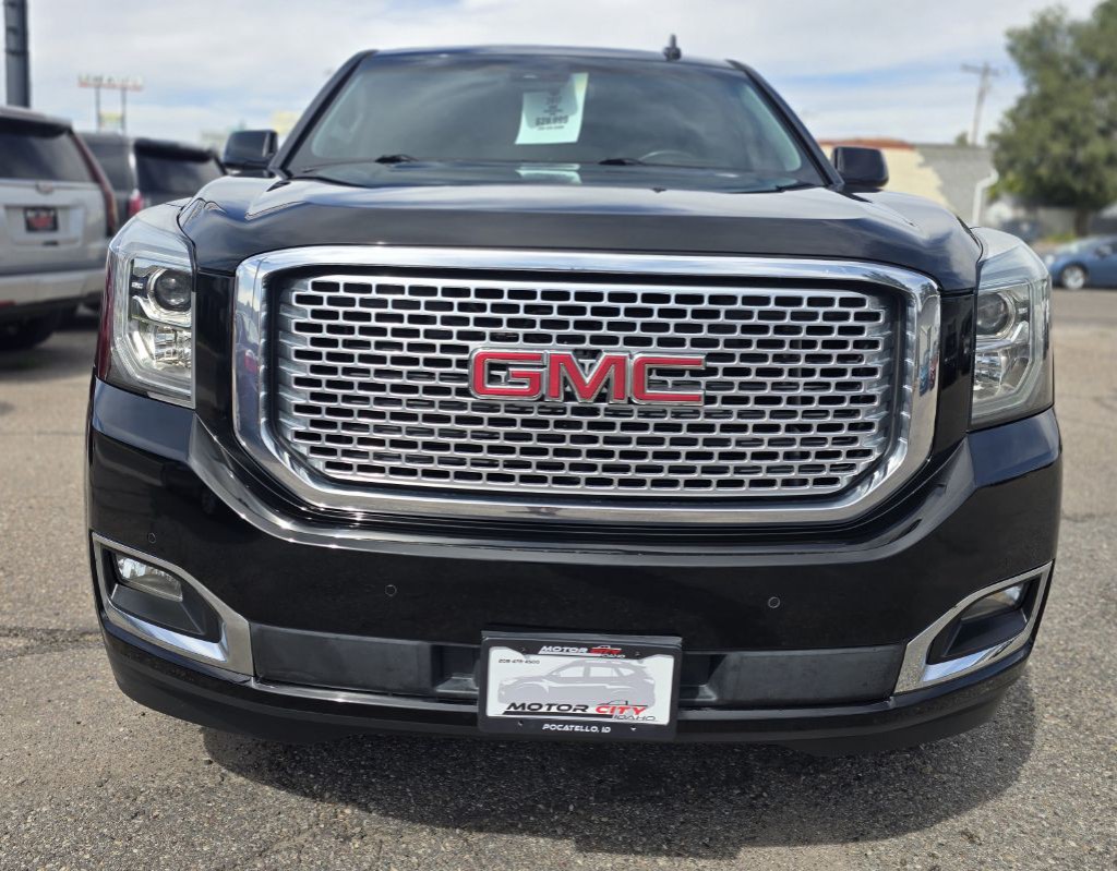2017 GMC Yukon Image 2