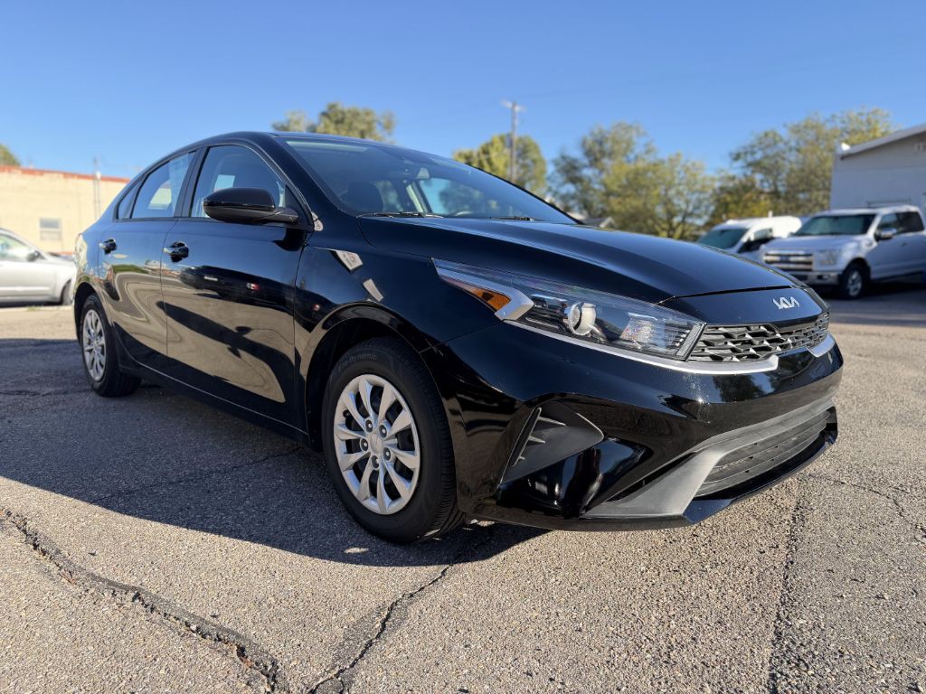 2023 Kia Forte Image 3