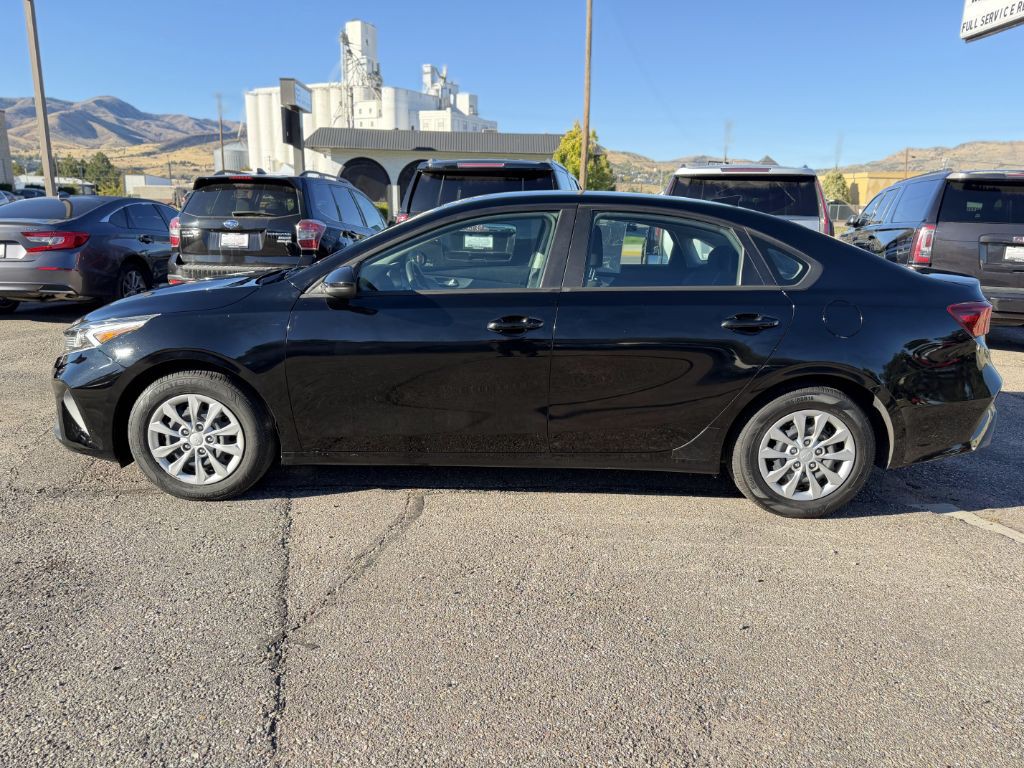 2023 Kia Forte Image 8