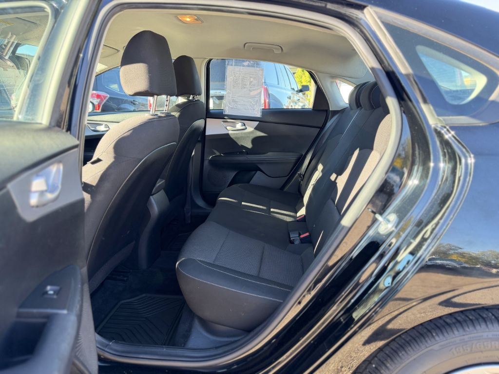 2023 Kia Forte Image 10