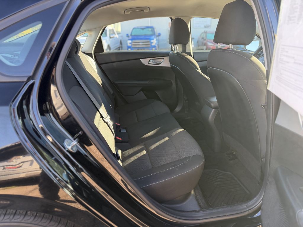 2023 Kia Forte Image 12