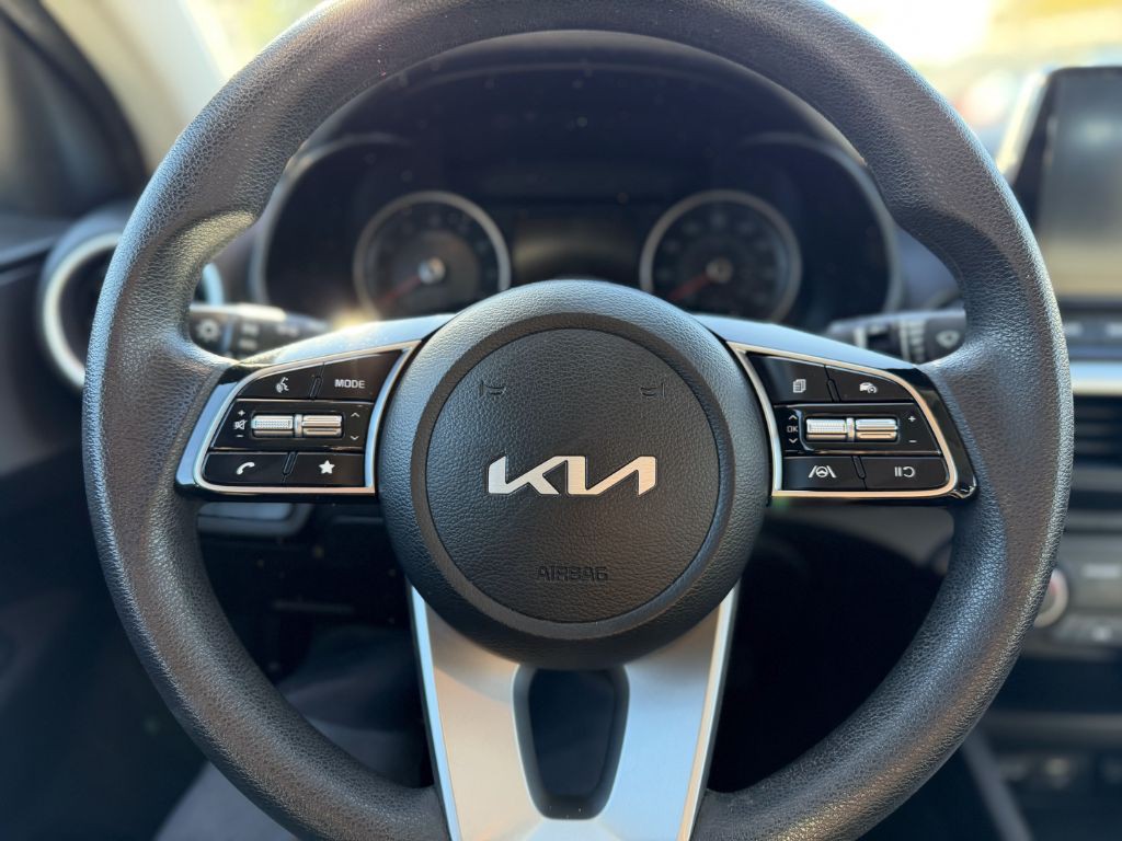 2023 Kia Forte Image 15