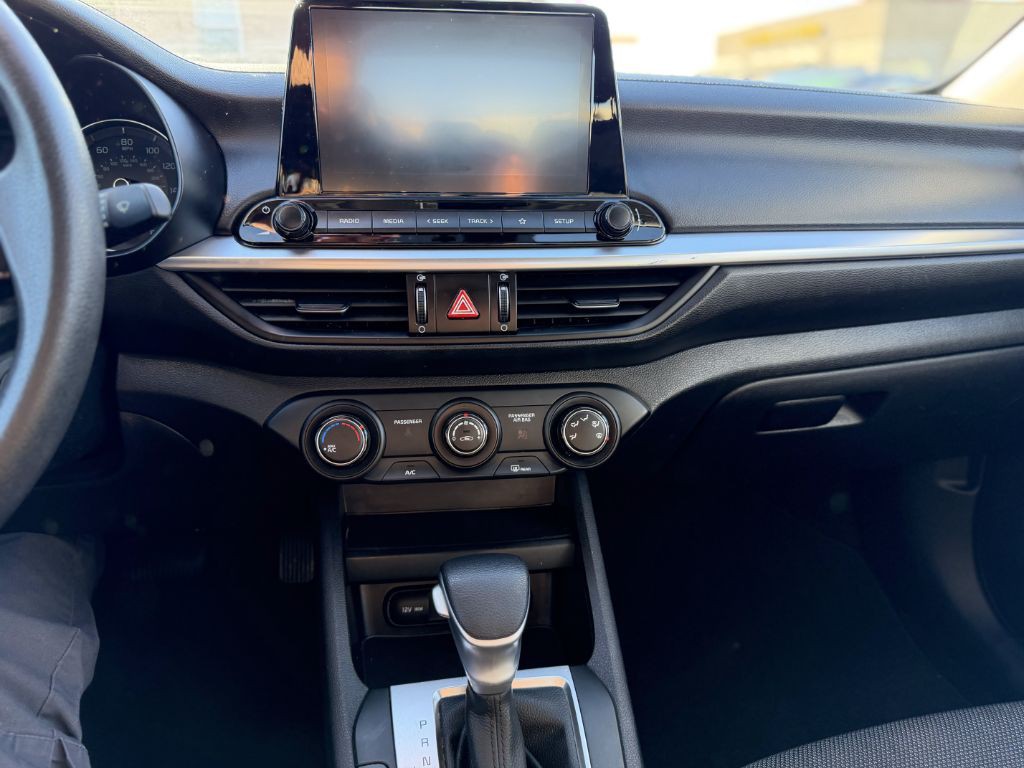 2023 Kia Forte Image 16