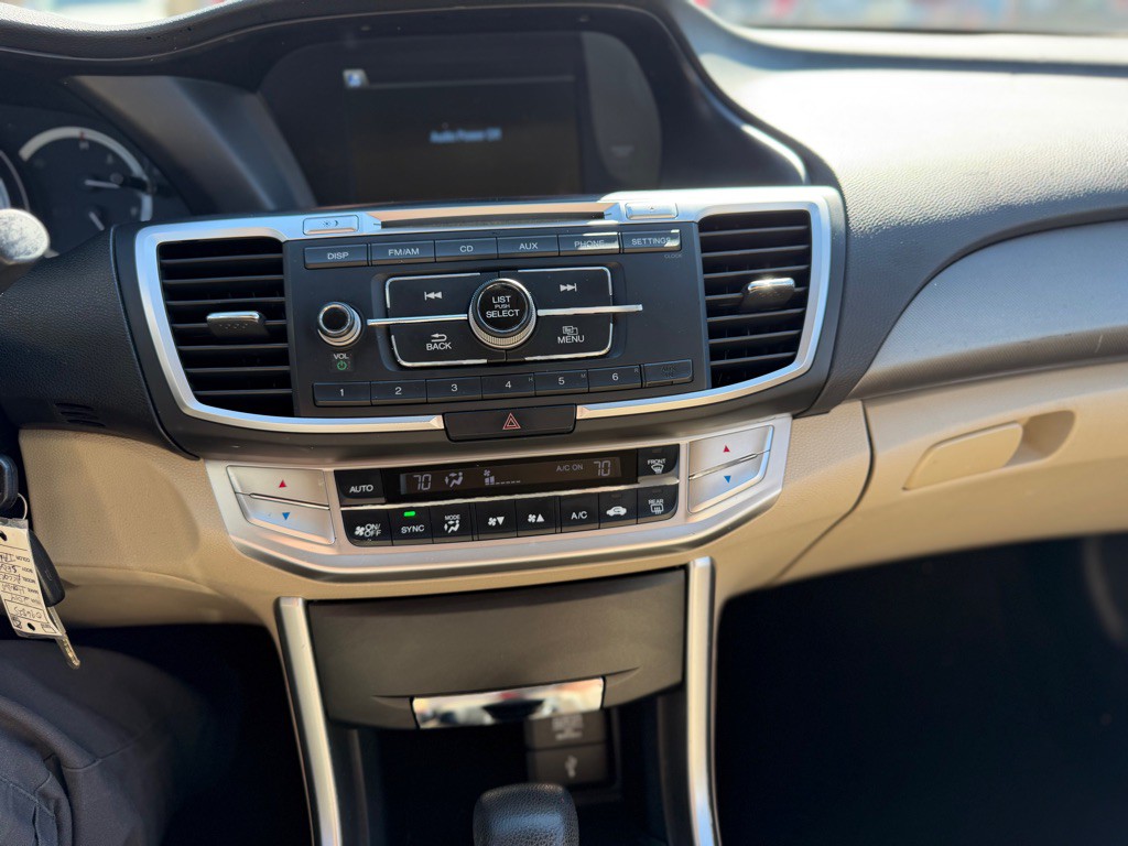 2014 Honda Accord Image 16