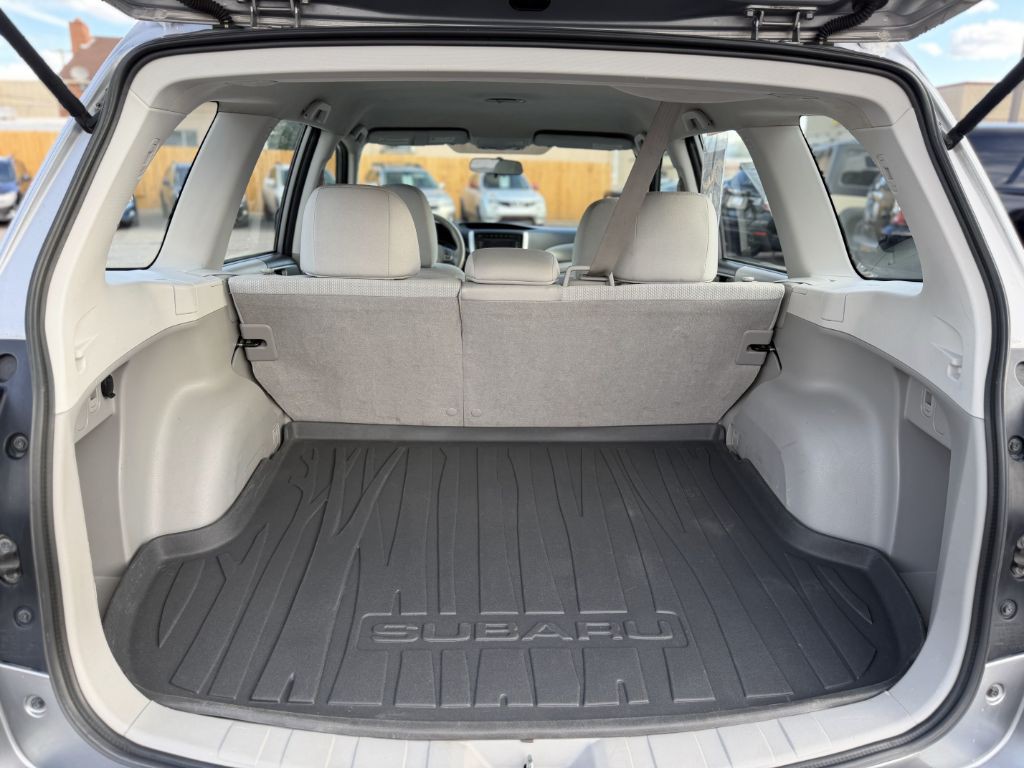 2011 Subaru Forester Image 11