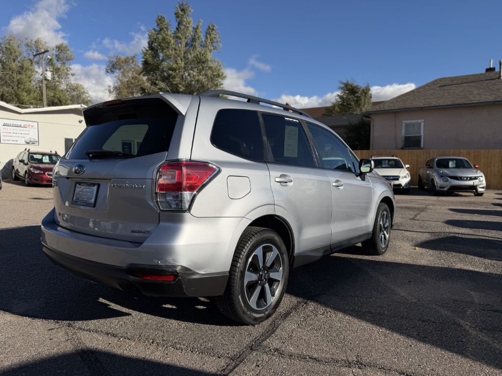 2018 Subaru Forester Image 5