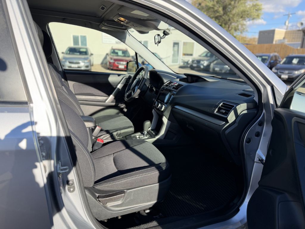 2018 Subaru Forester Image 13