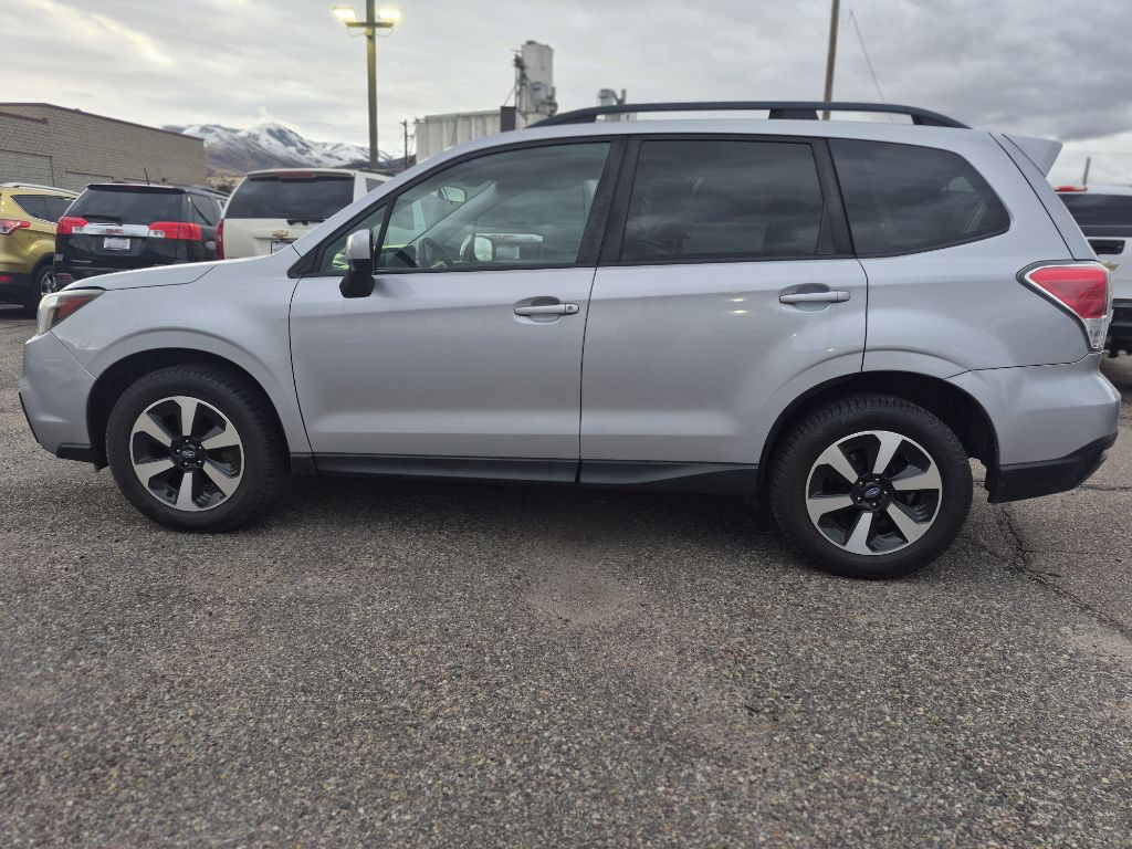 2018 Subaru Forester Image 8