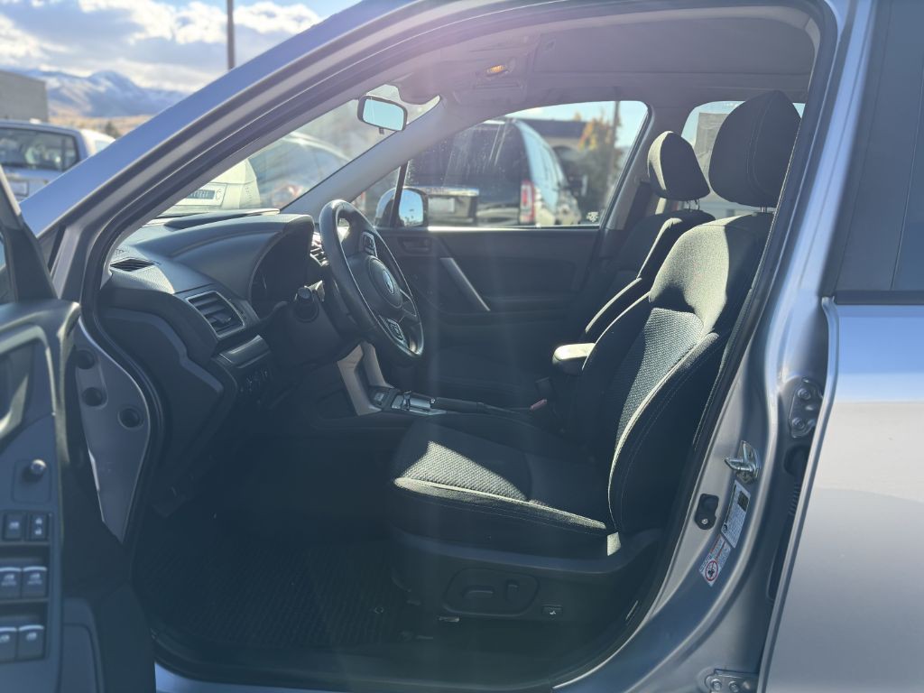 2018 Subaru Forester Image 10