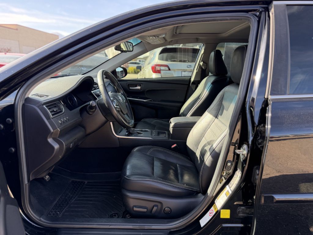 2015 Toyota Camry Image 9