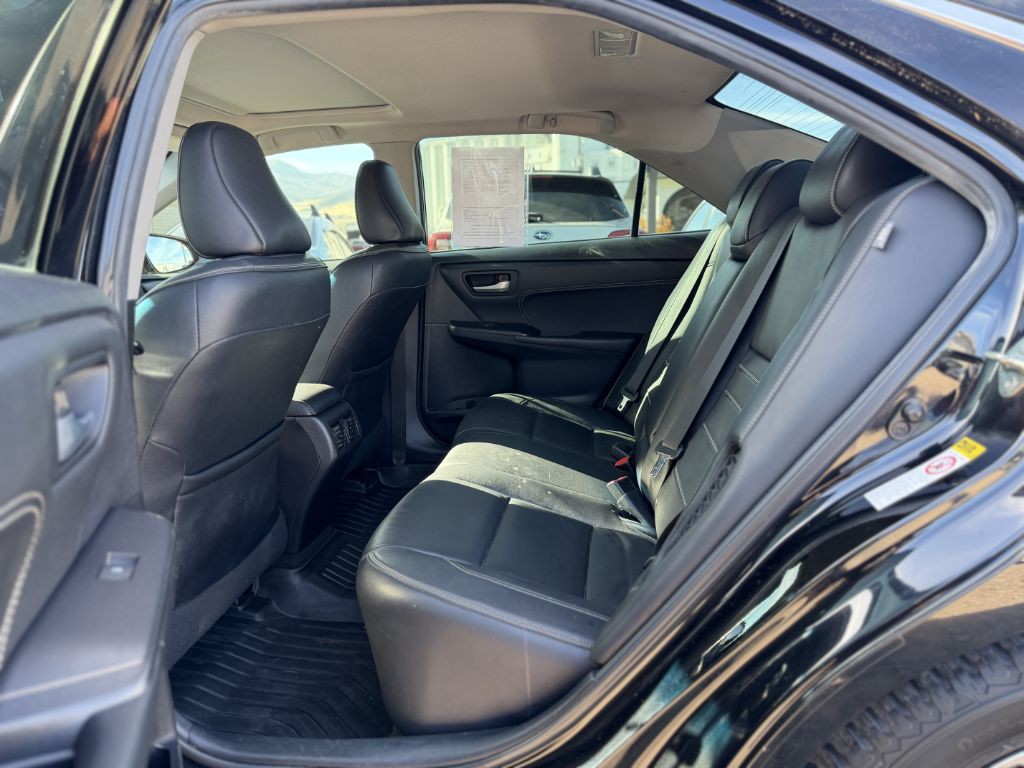 2015 Toyota Camry Image 10