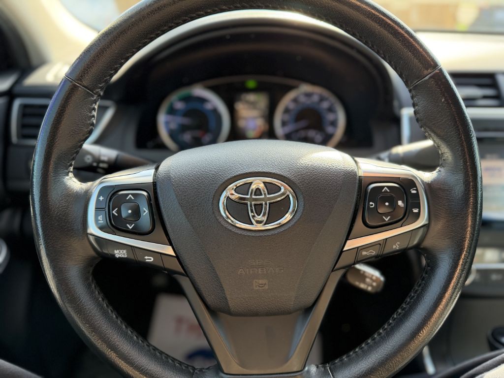 2015 Toyota Camry Image 14