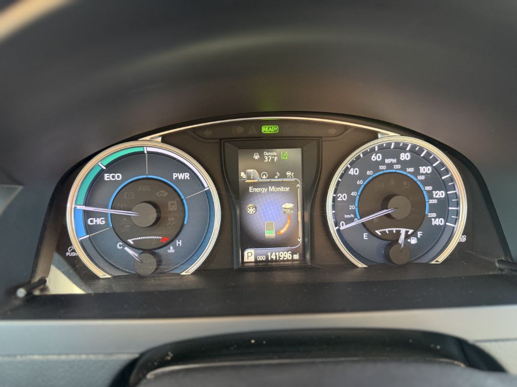 2015 Toyota Camry Image 15