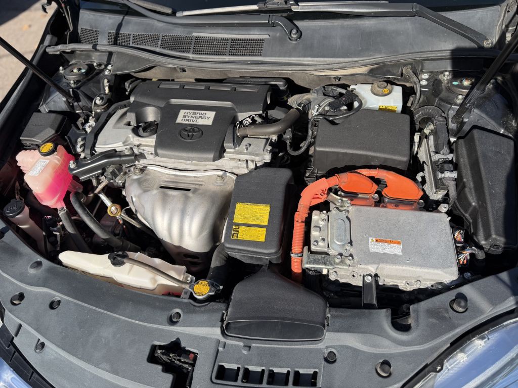 2015 Toyota Camry Image 18