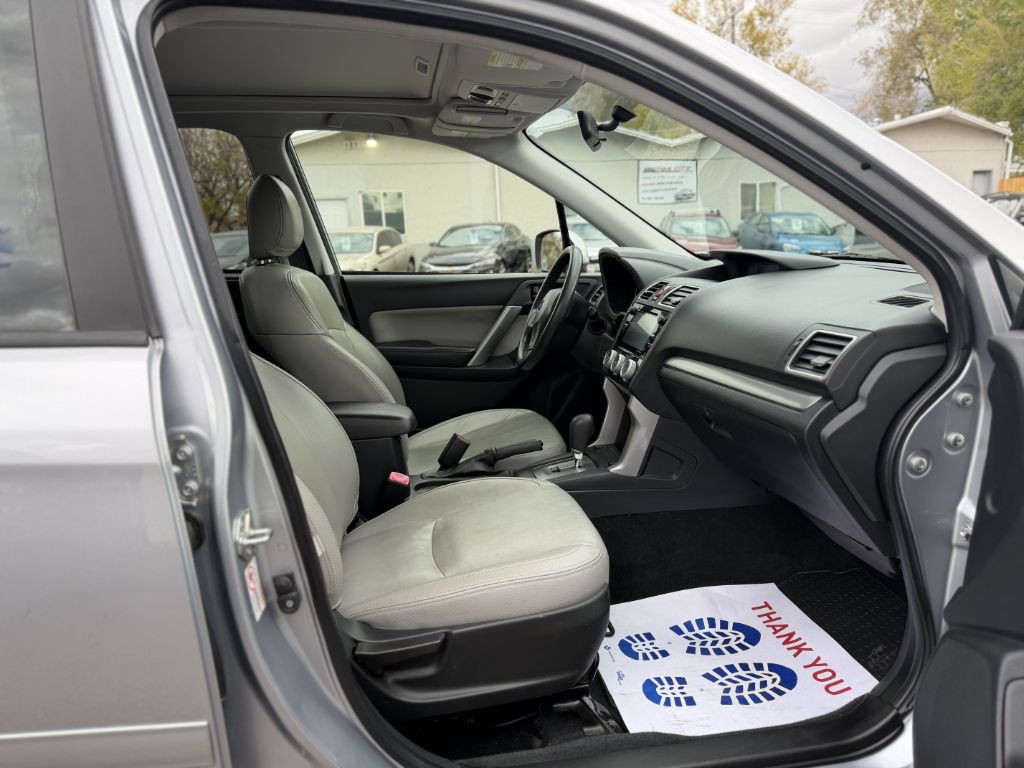 2016 Subaru Forester Image 13