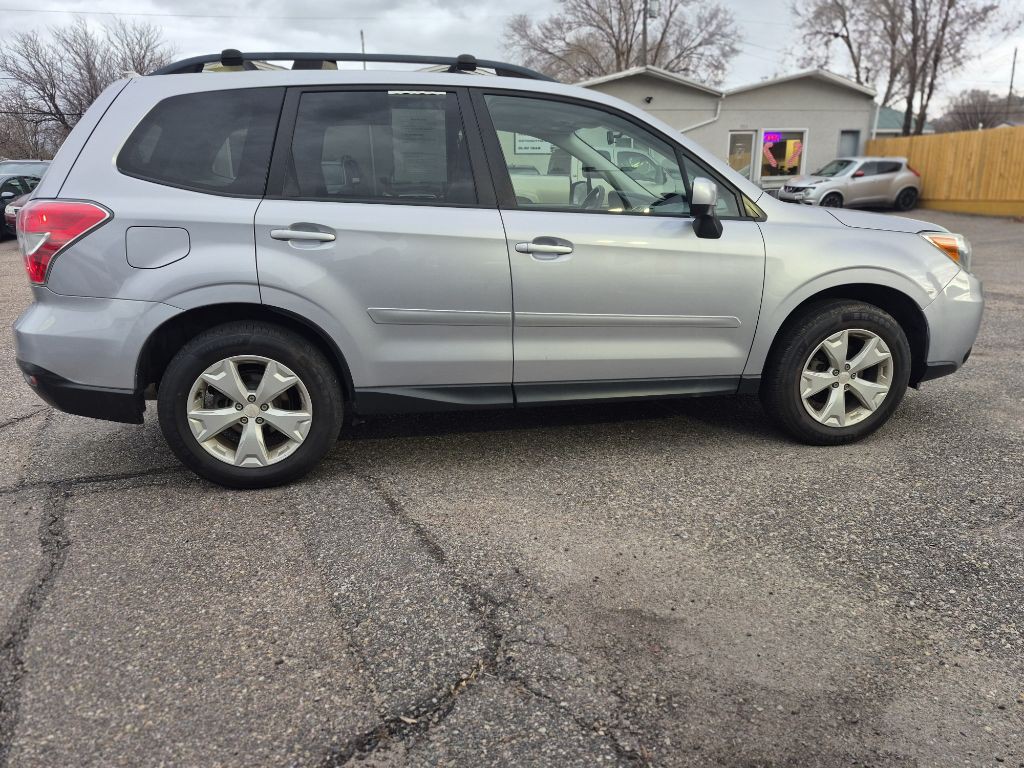 2016 Subaru Forester Image 4