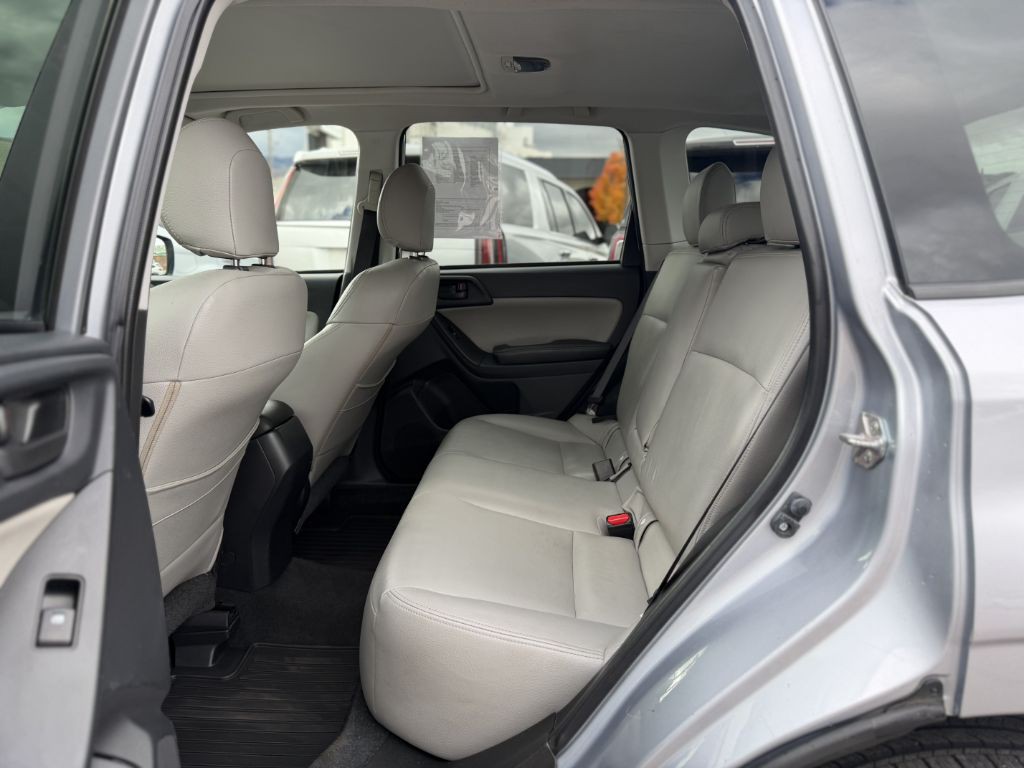 2016 Subaru Forester Image 10