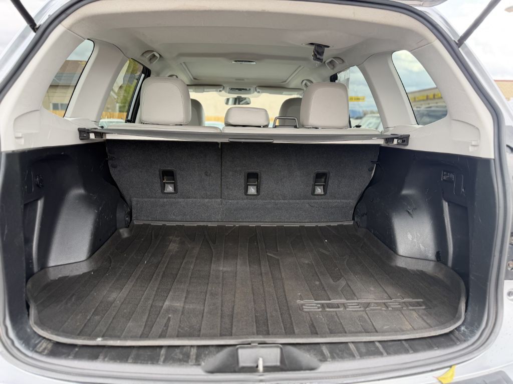 2016 Subaru Forester Image 11