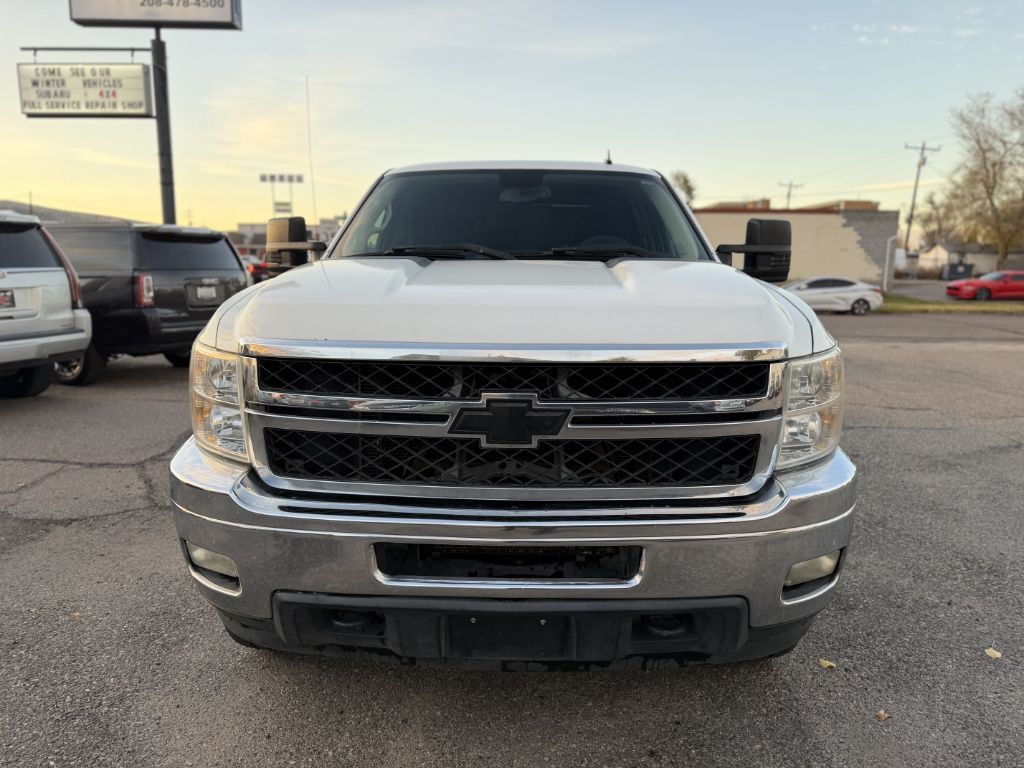2011 Chevrolet Silverado 1500 Image 2