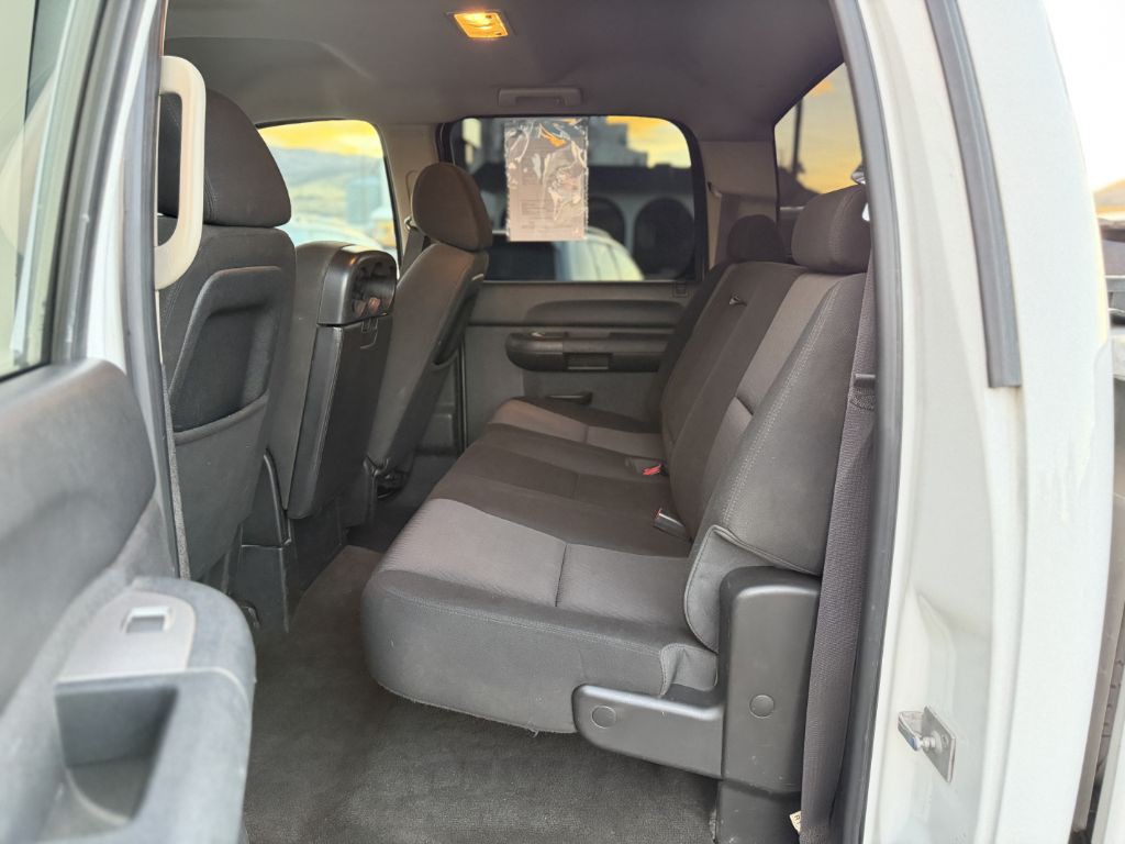 2011 Chevrolet Silverado 1500 Image 9