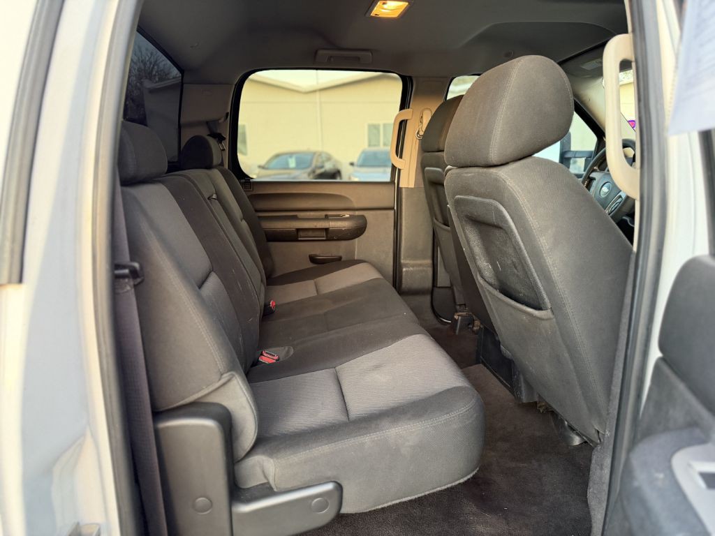 2011 Chevrolet Silverado 1500 Image 12