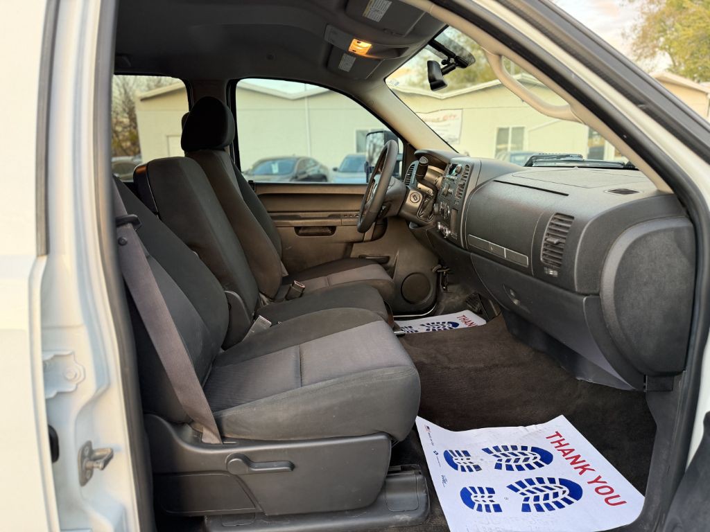 2011 Chevrolet Silverado 1500 Image 13