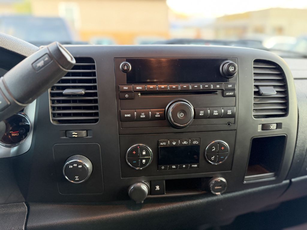 2011 Chevrolet Silverado 1500 Image 15