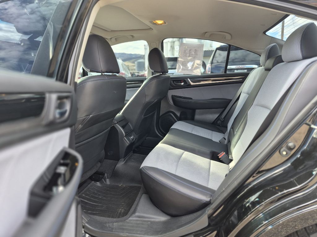 2018 Subaru Legacy Image 10