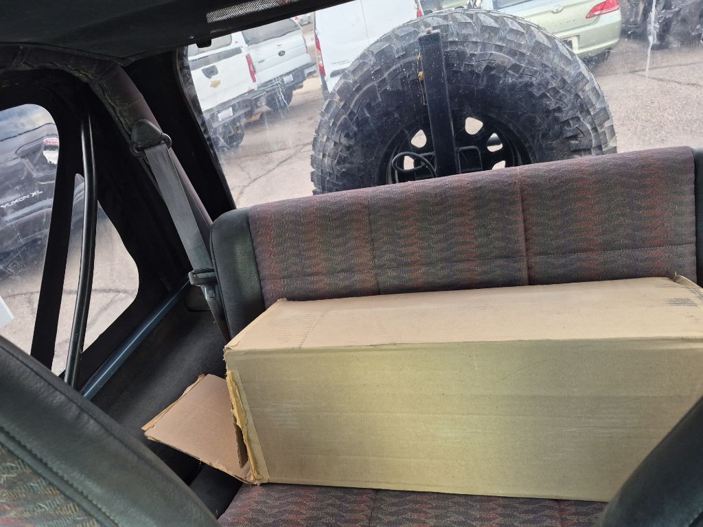 1999 Jeep Wrangler Image 25